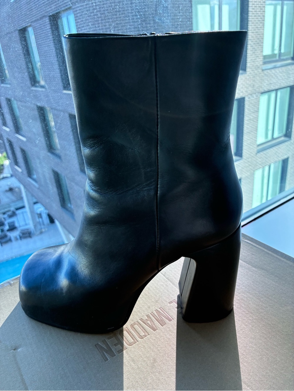 Women's Black Leather High Block Heel Ankle Boots
Steve Madden. Worn once